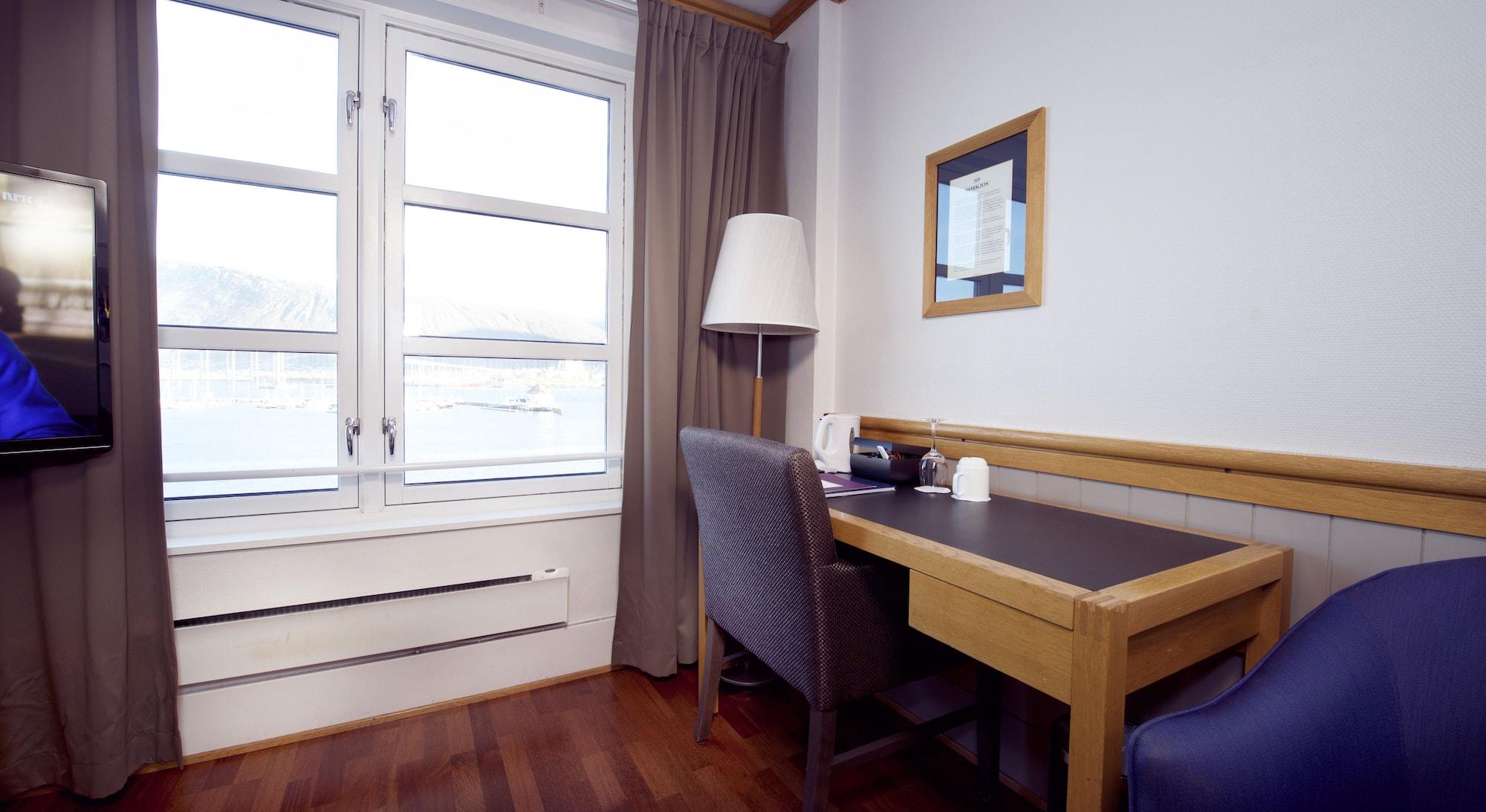 Home Hotel With Тромсе Екстер'єр фото