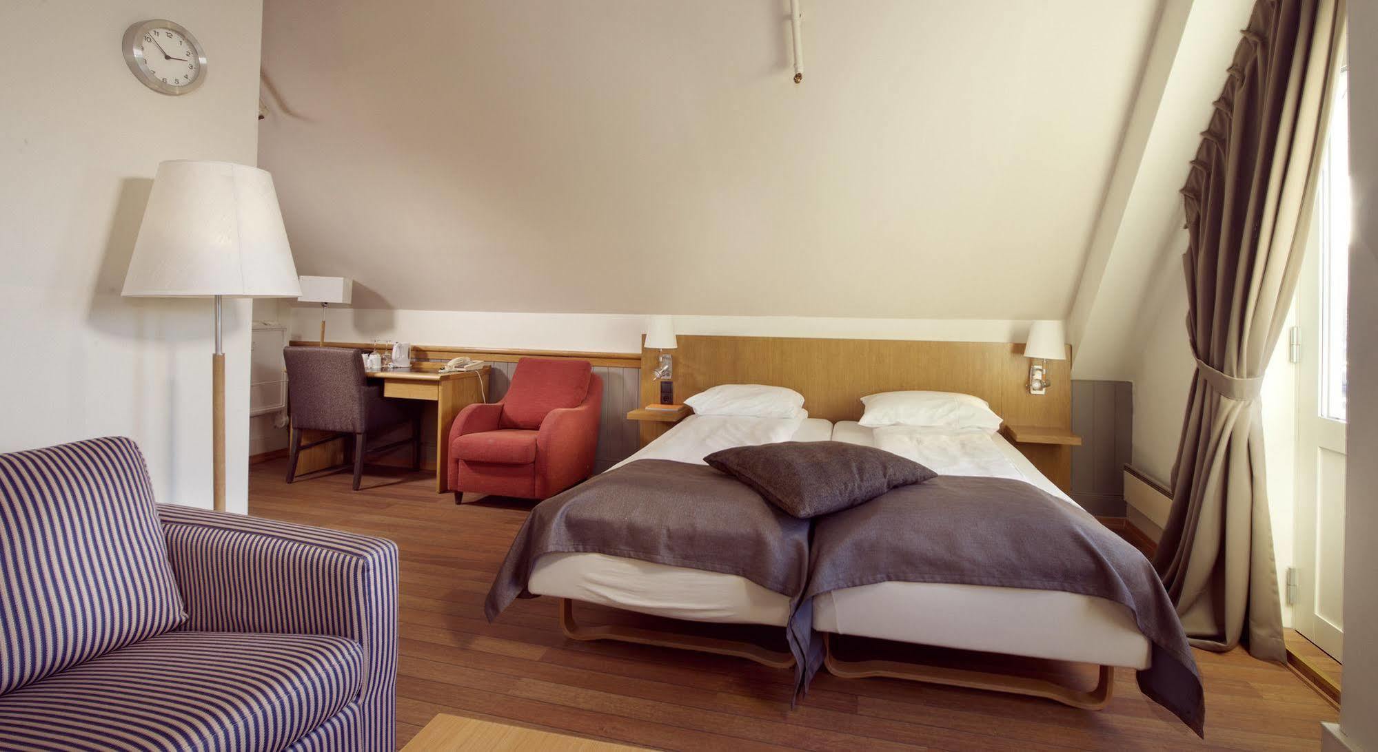 Home Hotel With Тромсе Екстер'єр фото