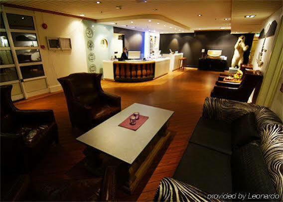 Home Hotel With Тромсе Екстер'єр фото